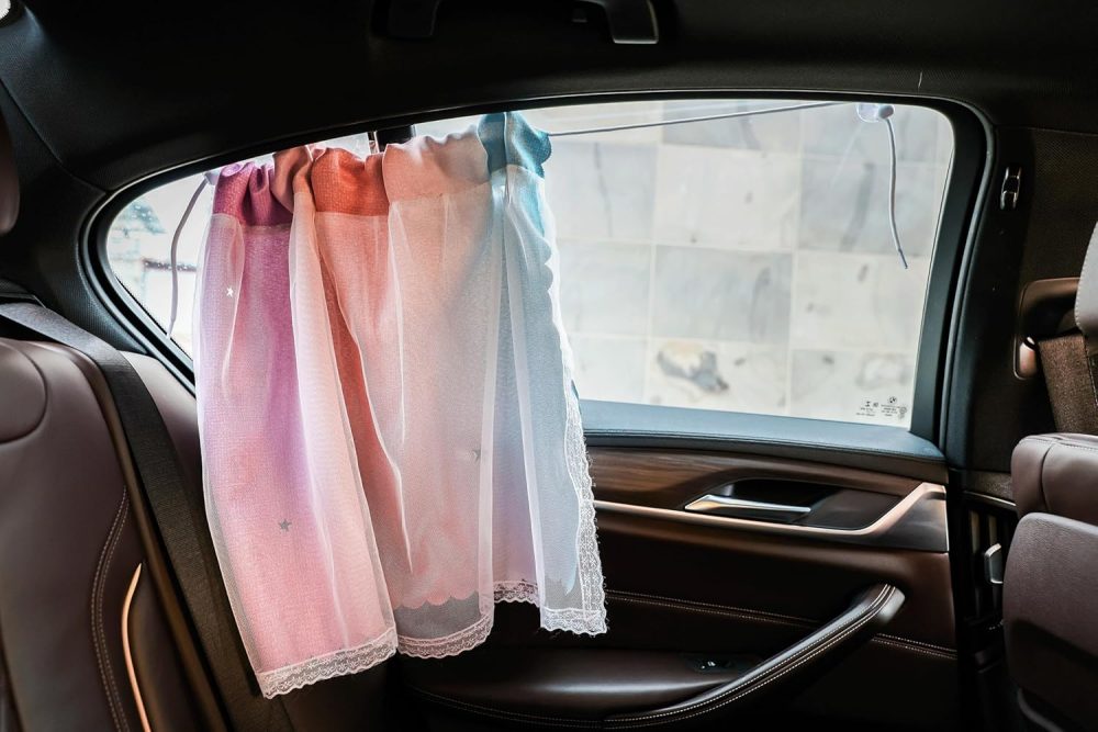 Pastel Gradient Car Curtain – Princess-Inspired Window Shade with Fairy Style, Decorative Privacy Screen for Rear Seat, Easy to Install Travel Accessory - Image 2